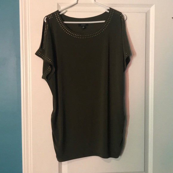 🛑🛑Woman’s top🛑🛑 - Picture 1 of 4